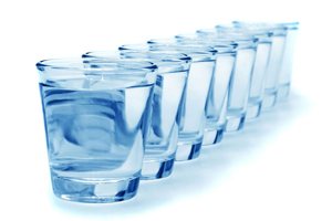 10 причин пить воду