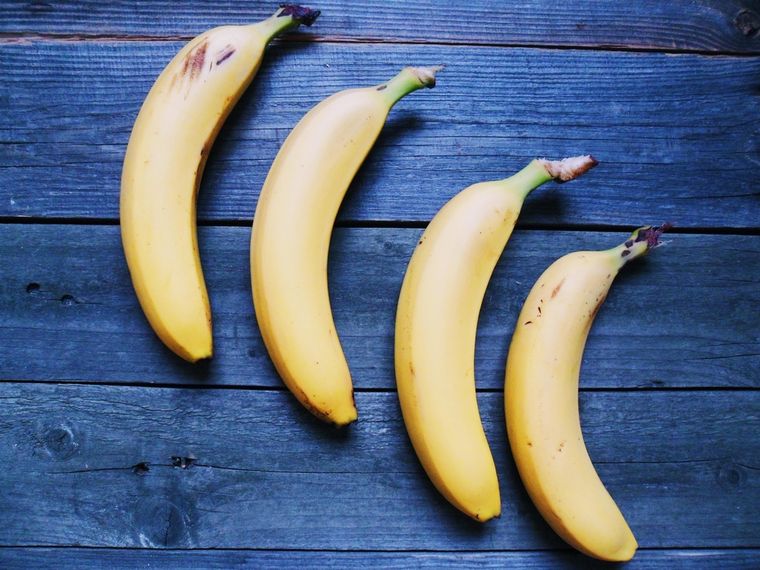 четыре банана