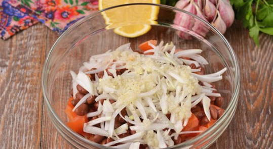 Салат с красной фасолью — 10 вкусных рецептов салатов из консервированной фасоли. Салат с белой фасолью консервированной